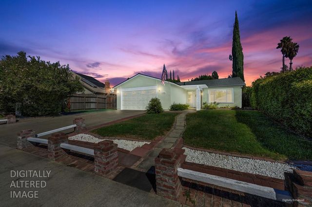 7036 Roca Way, Sacramento, CA 95842