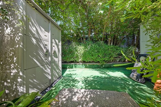 7036 Roca Way, Sacramento, CA 95842