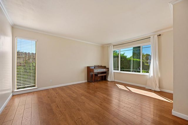 7036 Roca Way, Sacramento, CA 95842