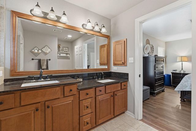 8 Stone Creek CIR, Wimberley, TX 78676