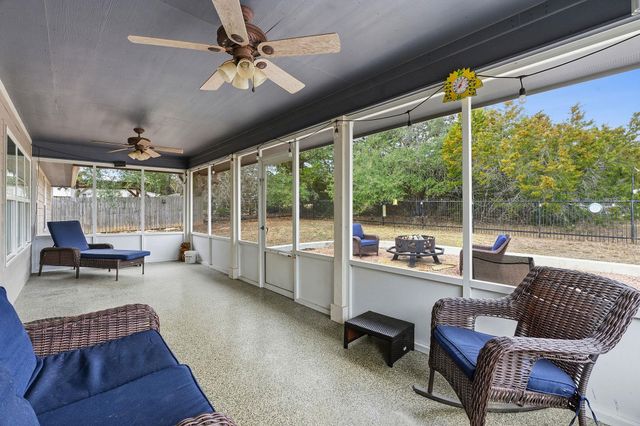 8 Stone Creek CIR, Wimberley, TX 78676