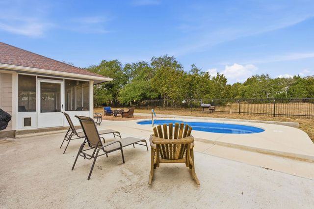 8 Stone Creek CIR, Wimberley, TX 78676