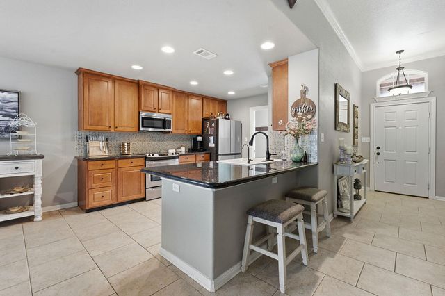 8 Stone Creek CIR, Wimberley, TX 78676