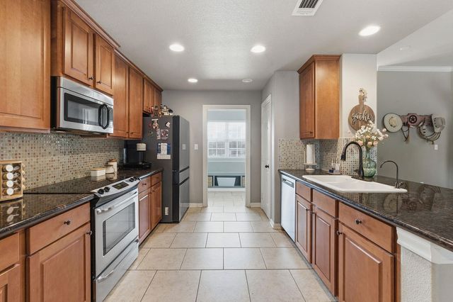 8 Stone Creek CIR, Wimberley, TX 78676