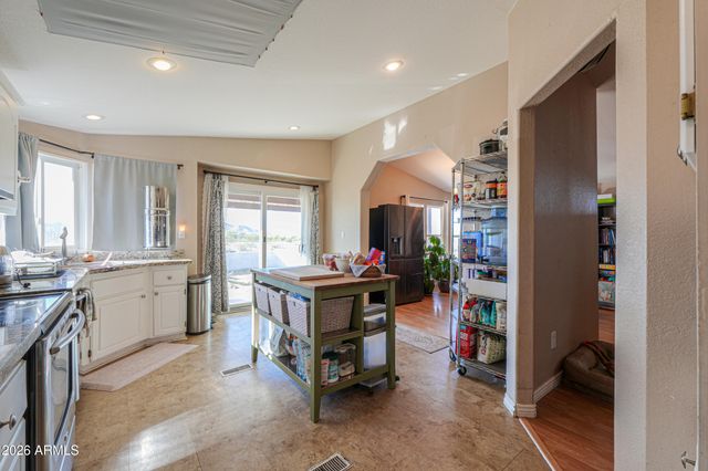 56125 W BARNES Road, Maricopa, AZ 85139