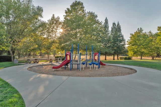 3462 Lanie Ct, Roseville, CA 95747