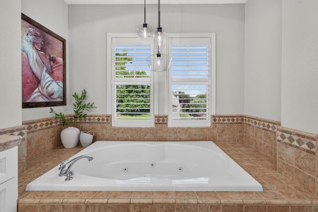 3462 Lanie Ct, Roseville, CA 95747