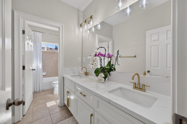 3462 Lanie Ct, Roseville, CA 95747