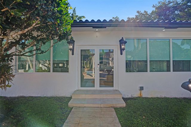 10400 SW 62nd St, Miami, FL 33173