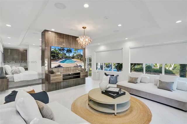 10400 SW 62nd St, Miami, FL 33173