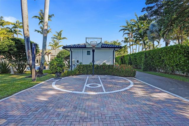 10400 SW 62nd St, Miami, FL 33173