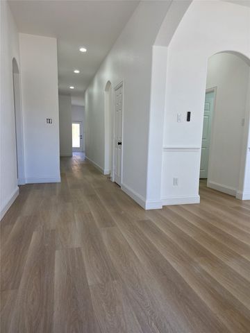 10013 Daly Drive, Fort Worth, TX 76053