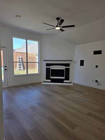 10013 Daly Drive, Fort Worth, TX 76053