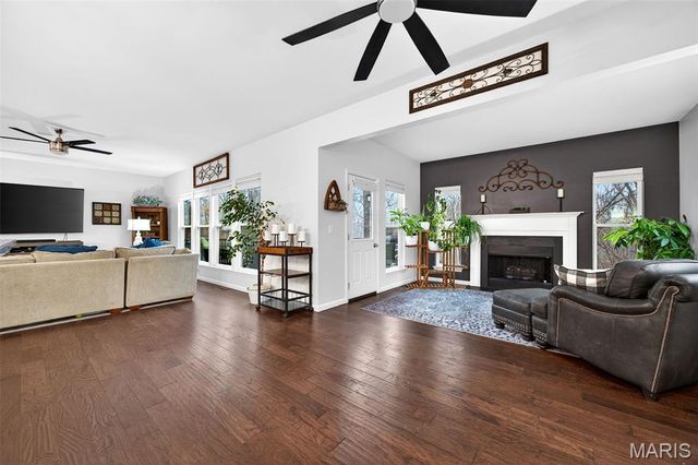 239 Carlton Point Drive, Wentzville, MO 63385