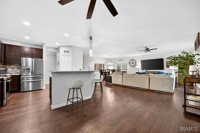 239 Carlton Point Drive, Wentzville, MO 63385