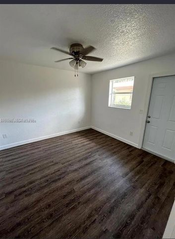 2500 Franklin Drive, Fort Lauderdale, FL 33311