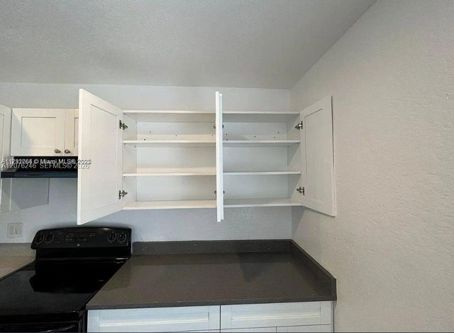 2500 Franklin Drive, Fort Lauderdale, FL 33311