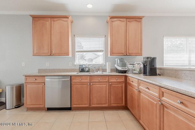 12254 WYNNFIELD LAKES Circle, Jacksonville, FL 32246