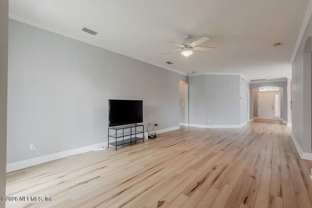 12254 WYNNFIELD LAKES Circle, Jacksonville, FL 32246