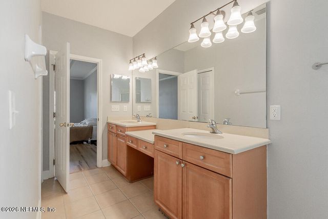 12254 WYNNFIELD LAKES Circle, Jacksonville, FL 32246