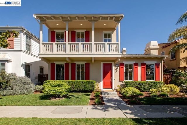 2358 Coral Sea St, Alameda, CA 94501