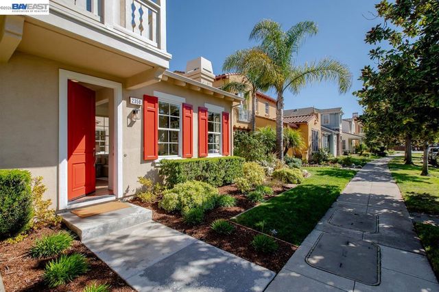 2358 Coral Sea St, Alameda, CA 94501