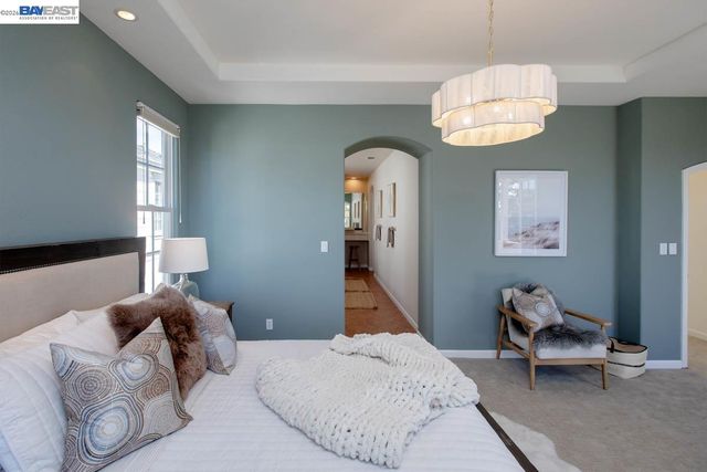 2358 Coral Sea St, Alameda, CA 94501