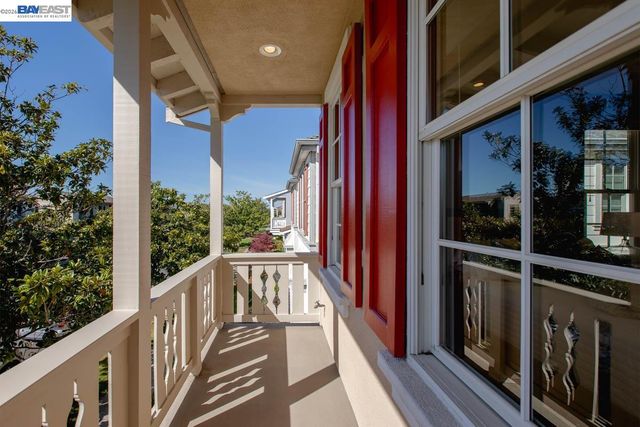 2358 Coral Sea St, Alameda, CA 94501