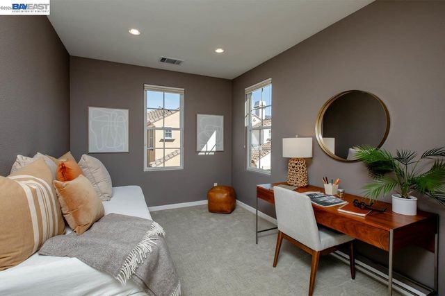 2358 Coral Sea St, Alameda, CA 94501