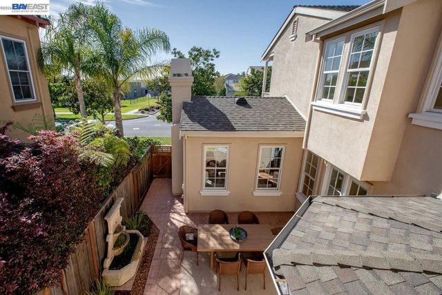 2358 Coral Sea St, Alameda, CA 94501