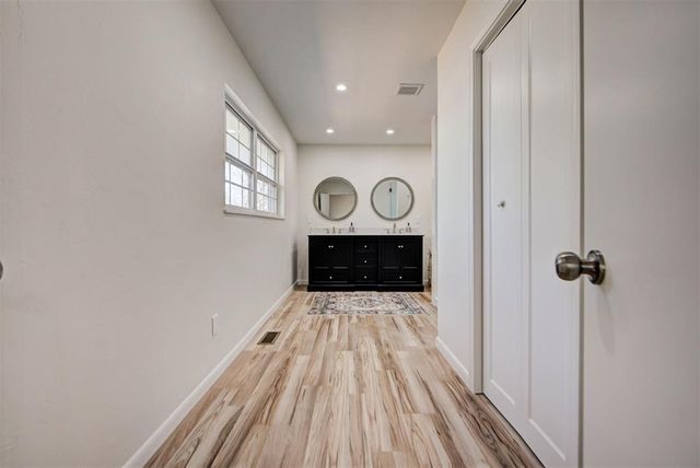 5709 N Warren Avenue, Oklahoma City, OK 73112