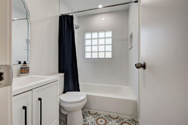 5709 N Warren Avenue, Oklahoma City, OK 73112