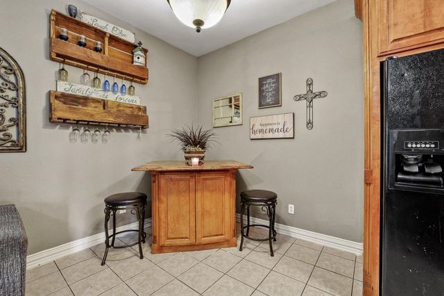 303 E Brockett Street, Sherman, TX 75090
