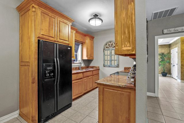 303 E Brockett Street, Sherman, TX 75090