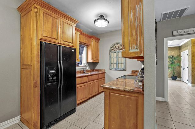 303 E Brockett Street, Sherman, TX 75090