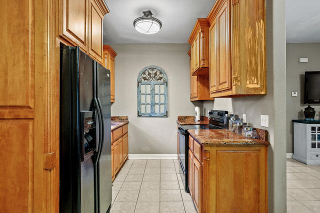 303 E Brockett Street, Sherman, TX 75090