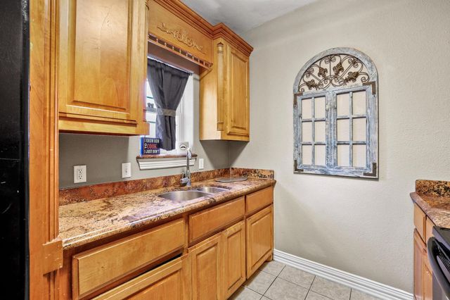 303 E Brockett Street, Sherman, TX 75090