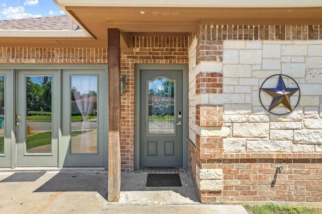 303 E Brockett Street, Sherman, TX 75090