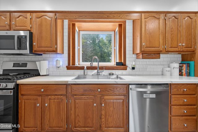 1321 W High Street, Ballston, NY 12020