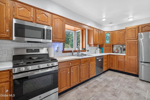 1321 W High Street, Ballston, NY 12020
