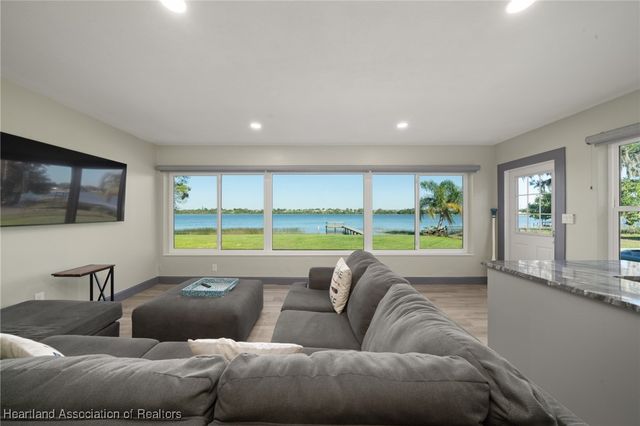 1622 Dinner Lake Drive, Sebring, FL 33870