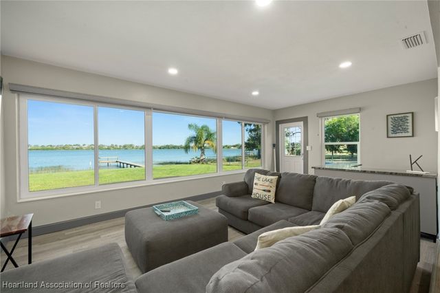 1622 Dinner Lake Drive, Sebring, FL 33870