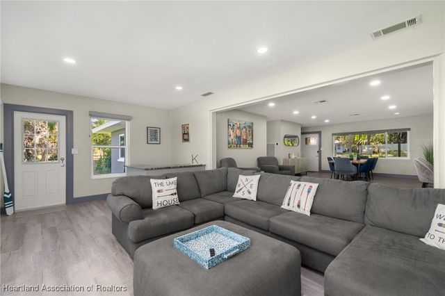 1622 Dinner Lake Drive, Sebring, FL 33870