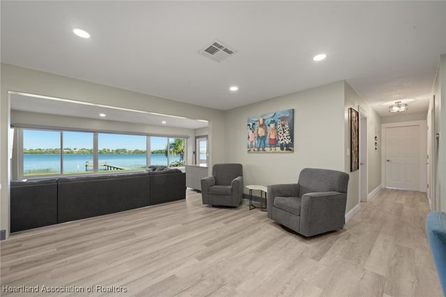 1622 Dinner Lake Drive, Sebring, FL 33870