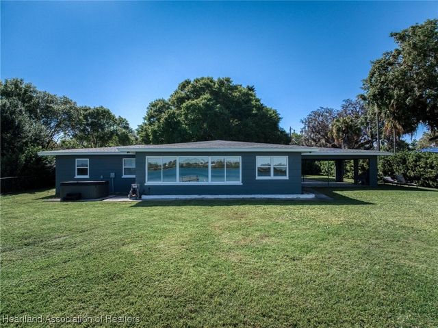 1622 Dinner Lake Drive, Sebring, FL 33870