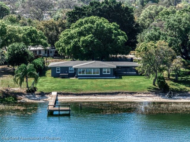 1622 Dinner Lake Drive, Sebring, FL 33870