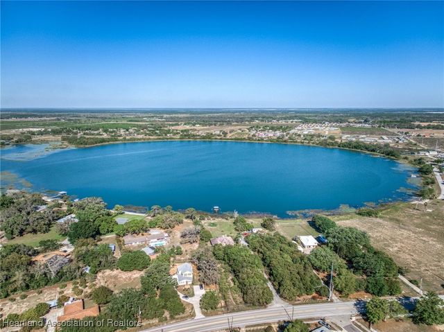 1622 Dinner Lake Drive, Sebring, FL 33870