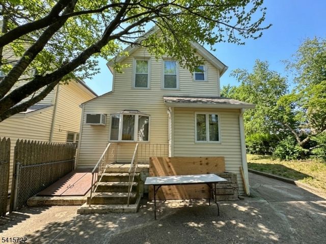 104 William St, Clifton City, NJ 07014