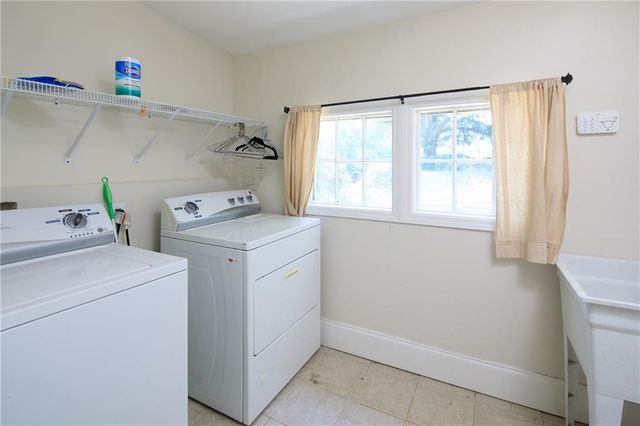 1656 Hosea L Williams SE Drive, Atlanta, GA 30317