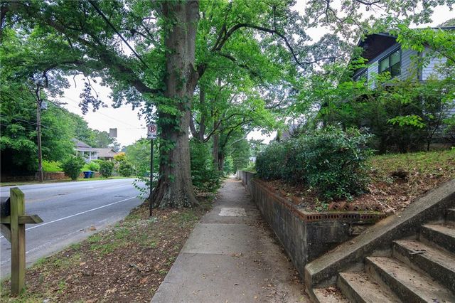 1656 Hosea L Williams SE Drive, Atlanta, GA 30317